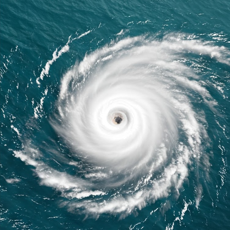 hurricane แปลว่า พายุเฮอริเคน